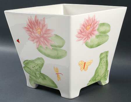 Leaps & Bounds 8" Cachepot