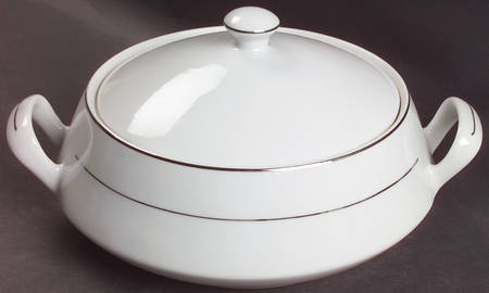 Emily Platinum Round Covered Vegetable