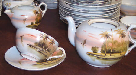 PAQ3 Flat Cup & Saucer Set by Paulownia
