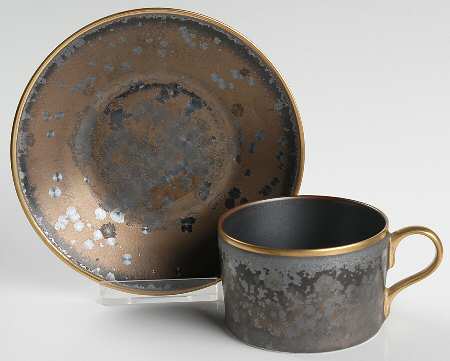 Aguirre Finition (Gold Trim) Flat Cup & Saucer Set