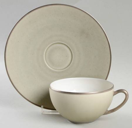 Albatre Celadon Finition (Bronze) Flat Cup & Saucer Set