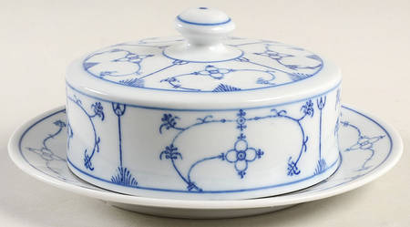 Blau Saks Round Covered Butter
