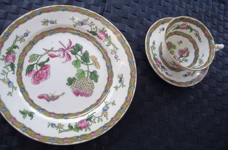 19725 Footed Cup & Saucer Set