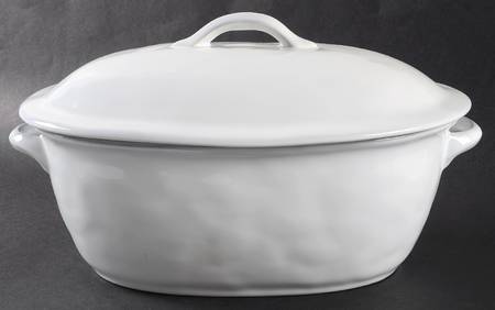 Quotidien White Truffle 2.5 Quart Oval Covered Casserole
