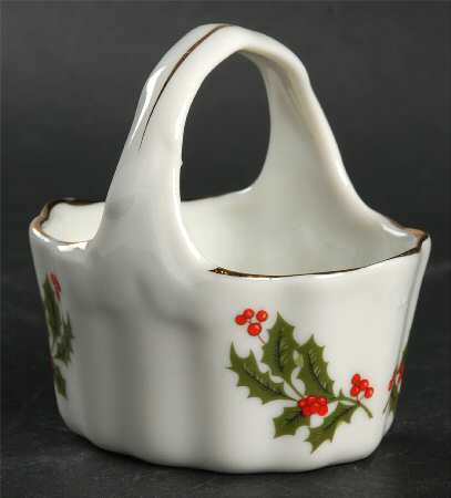 Christmas Holly (Smooth Edge) Small Basket