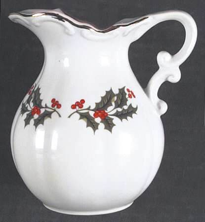 Christmas Holly (Smooth Edge) Pitcher