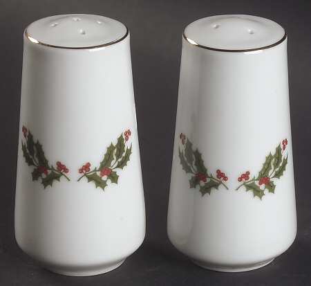Christmas Holly (Smooth Edge) Salt & Pepper Set