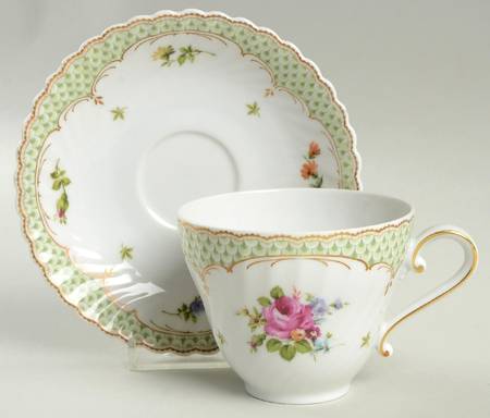 Baronesse Flat Cup & Saucer Set