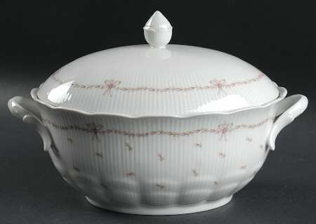Bordeaux Oval Covered Vegetable