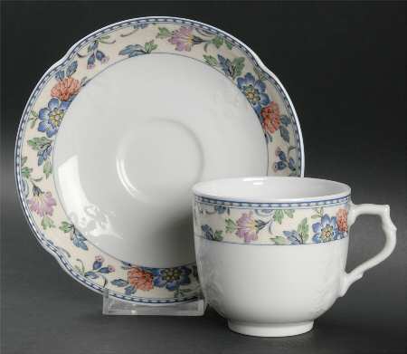 Chalon Flat Cup & Saucer Set by Kaiser