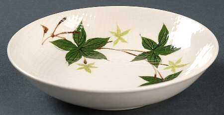 Ivy Fruit/Dessert (Sauce) Bowl by Kanedai