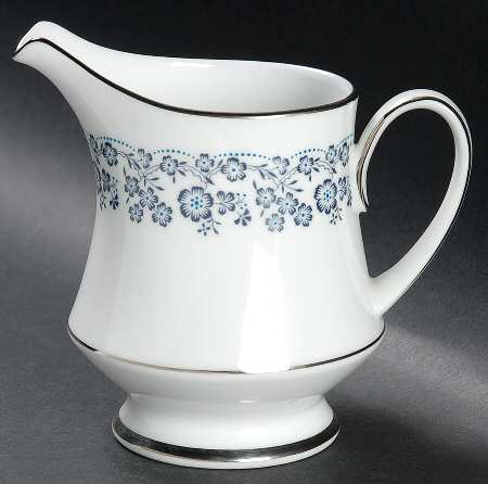 Sego Lily Creamer