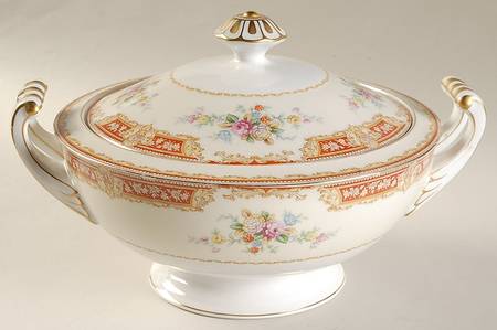 Windsor Round Covered Vegetable