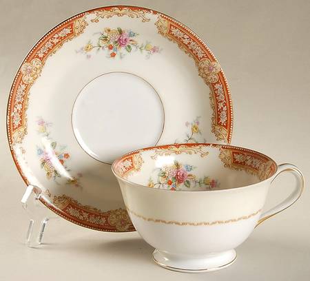 Windsor Footed Cup & Saucer Set