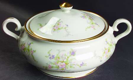 Normandy Round Covered Vegetable