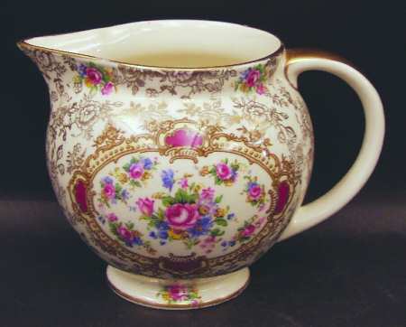 Pompadour (England) 20 Oz Pitcher
