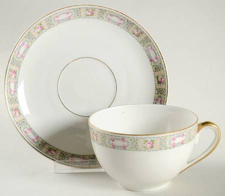 26244 Flat Cup & Saucer Set