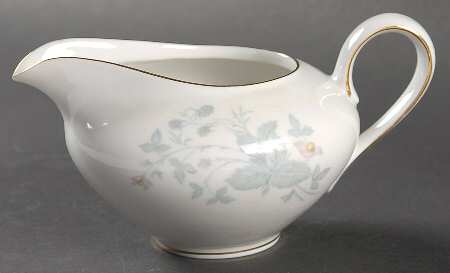 629 (White Background) Creamer