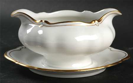 Keystone Gravy Boat with Attached Underplate by Kronester