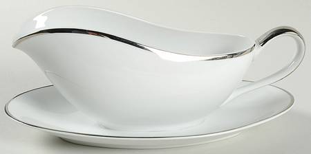 Wedding Band Gravy Boat with Attached Underplate