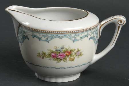 Duchess Creamer