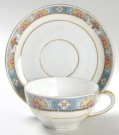 KOE3 Flat Cup & Saucer Set