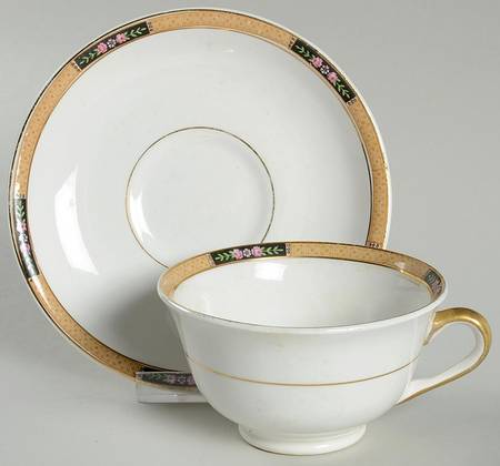 KTK11 Footed Cup & Saucer Set
