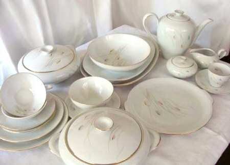 707G Handled Cake Plate