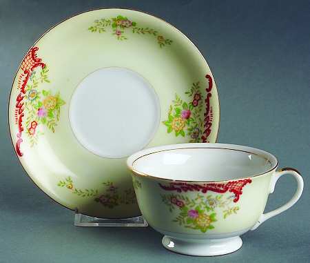 KRE4 Footed Cup & Saucer Set