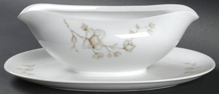 KPM118 Gravy Boat with Attached Underplate