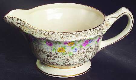 Trellis Rose (Scalloped, England) Gravy Boat