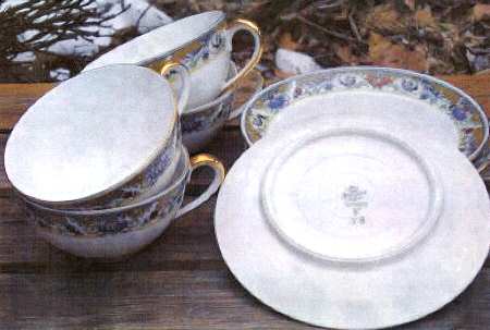 KOE30 Flat Cup & Saucer Set