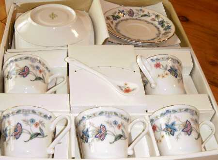 Le Blanc Flat Cup & Saucer Set