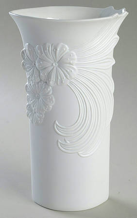739 9" Vase