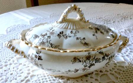 Essex Brown Tureen &  Lid by Keeling & Co