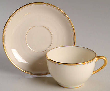 86 Flat Cup & Saucer Set
