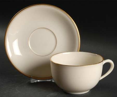86 Oversized Cup & Saucer Set