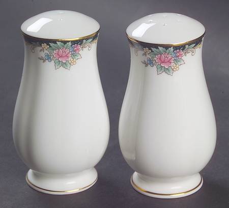 Alyssa Salt & Pepper Set