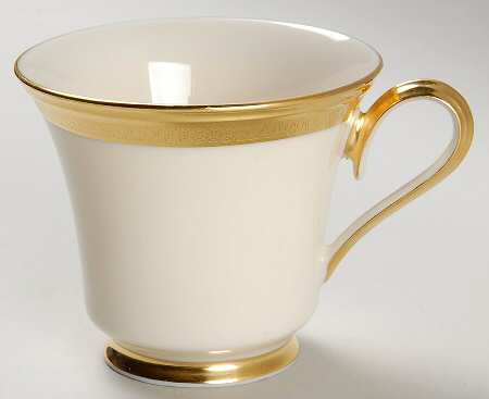 Aristocrat Footed Cup