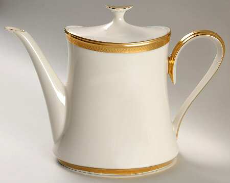 Aristocrat Tea/Coffee Pot & Lid