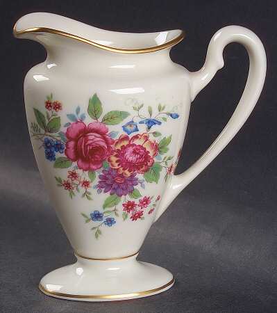 Aurora Shape 744 Creamer