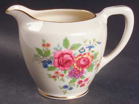 Aurora Shape 1963 Creamer