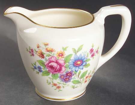 Aurora Creamer