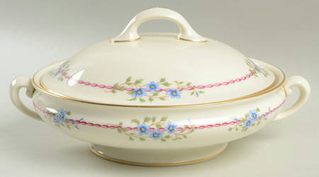 Belvidere Round Covered Vegetable