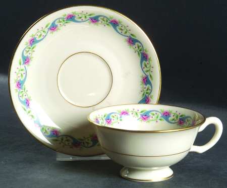 Bellefonte Footed Cup & Saucer Set
