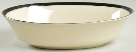 Black Royale 9" Oval Vegetable Bowl