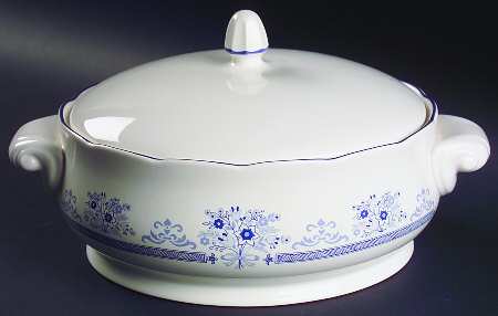 Blue Ribbon Round Covered Vegetable