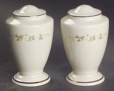 Brookdale Salt & Pepper Set