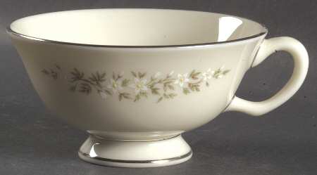 Brookdale Footed Cup