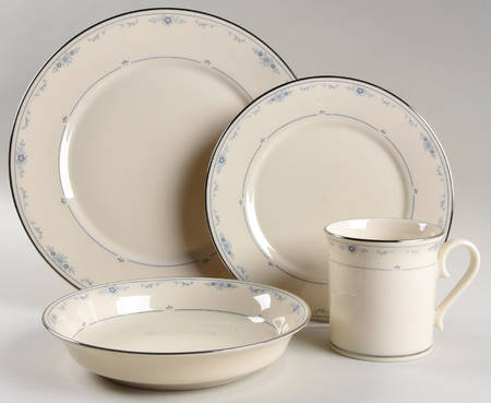 Carolina (Blue Flowers) 32 Piece Estate Set